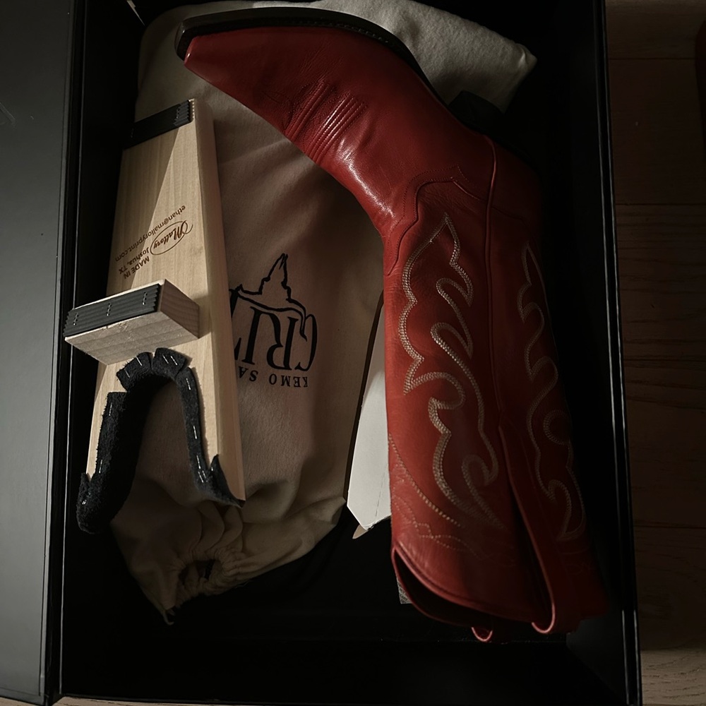 Kemo Sabe Cherry Red Heeled Boots - Picture 7 of 10